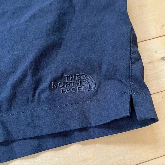 The North Face Black Shorts Drawstring Womens 1X Nylon Hiking Athletic Outdoors - Picture 2 of 8